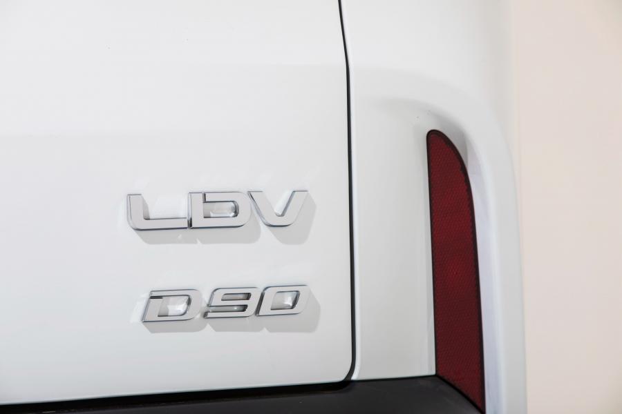 Логотип LDV D90 Mode 2017 года  (фото 11 из 18)